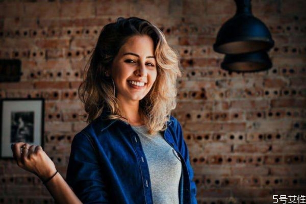 老公故意冷落你怎么辦 老公故意冷落你怎么解決 老公故意冷落你怎么辦 老公故意冷落你怎么解決