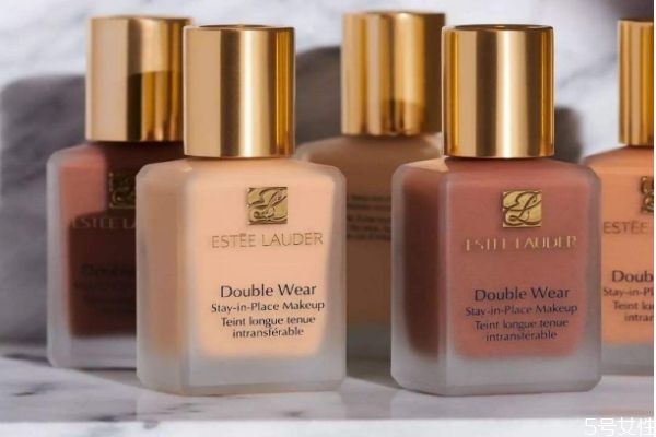 適合夏季的粉底液 什么粉底液適合夏季