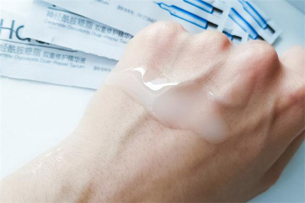 haa神經(jīng)酰胺精華怎么用 haa神經(jīng)酰胺精華用在哪一步 haa神經(jīng)酰胺精華怎么用 haa神經(jīng)酰胺精華用在哪一步