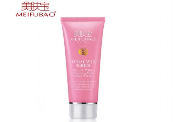 沒卸妝直接用洗面奶會(huì)怎么樣 不卸妝用洗面奶洗臉可以嗎