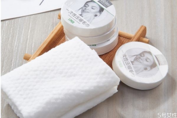 壓縮洗臉巾怎么用 一次性洗臉巾和壓縮毛巾的區(qū)別 壓縮洗臉巾怎么用 一次性洗臉巾和壓縮毛巾的區(qū)別