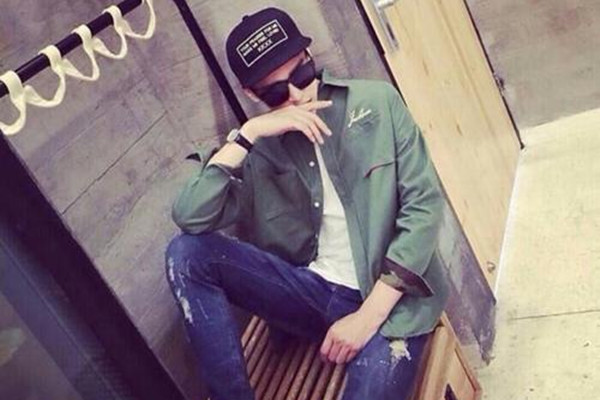 木訥的男朋友好嗎 木訥的男生喜歡一個(gè)人的表現(xiàn)