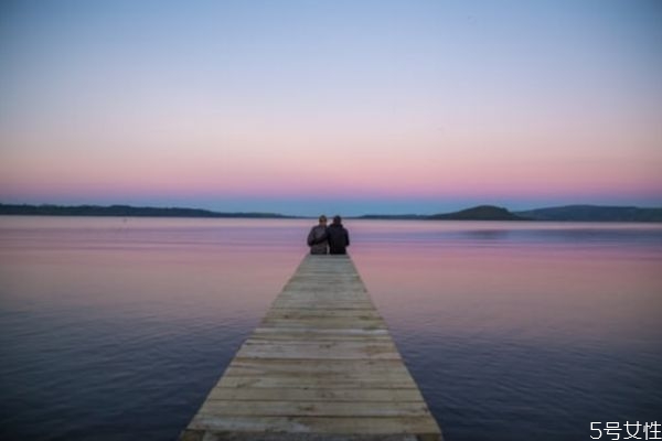 老公不和我說(shuō)話怎么辦 老公不愿與我溝通 老公不和我說(shuō)話怎么辦 老公不愿與我溝通