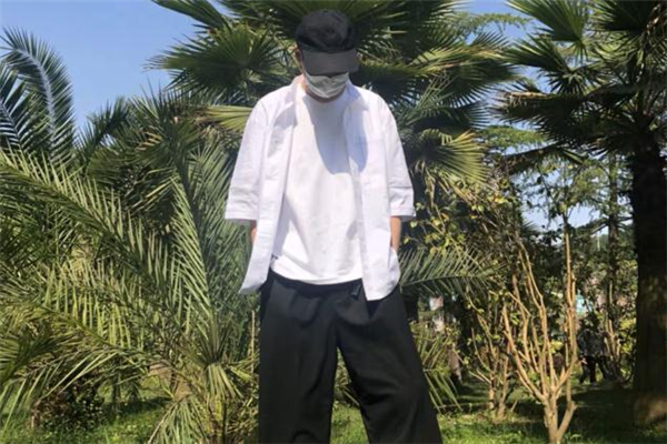 白襯衫怎么穿有個性 白襯衫怎么穿出時尚感 白襯衫怎么穿有個性 白襯衫怎么穿出時尚感