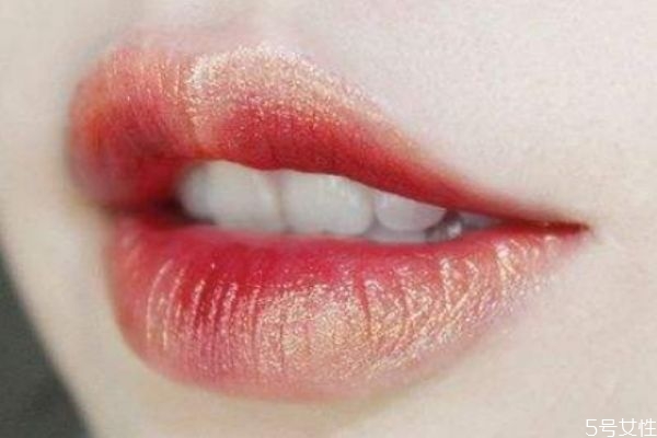 人魚(yú)姬口紅是什么顏色 人魚(yú)姬色口紅適合什么皮膚年齡