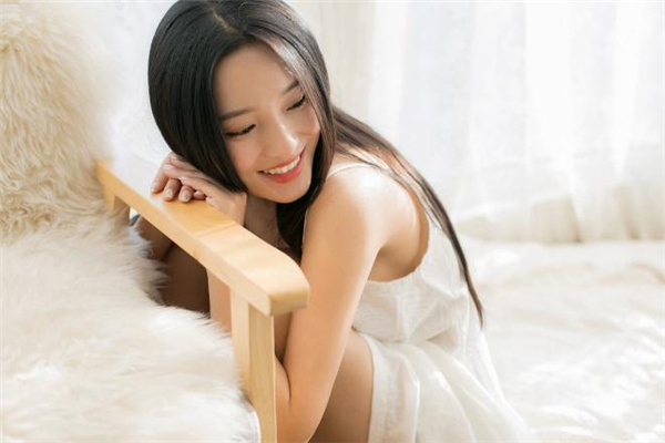 頭發(fā)軟化過(guò)了怎么補(bǔ)救 受損發(fā)質(zhì)怎么軟化