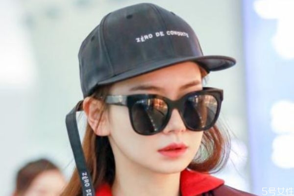 貝雷帽和鴨舌帽哪個好看 貝雷帽和鴨舌帽的區(qū)別 貝雷帽和鴨舌帽哪個好看 貝雷帽和鴨舌帽的區(qū)別