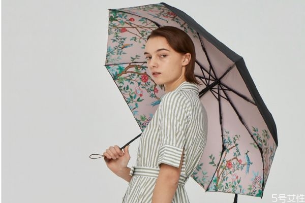 如何選擇太陽(yáng)傘 防曬傘知識(shí)點(diǎn)