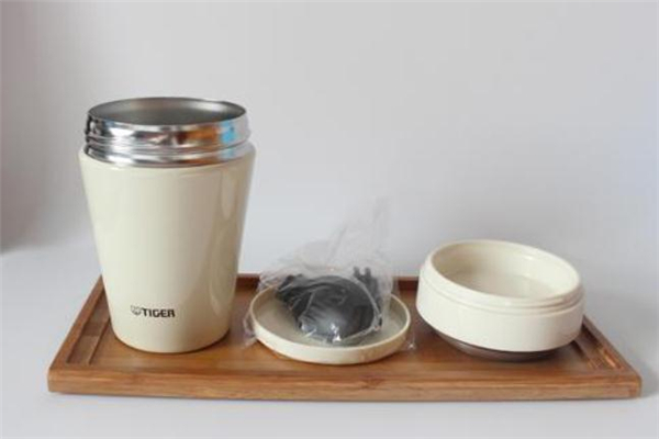 燜燒杯里的飯能放多久 夏天燜燒杯可以放幾個小時 燜燒杯里的飯能放多久 夏天燜燒杯可以放幾個小時