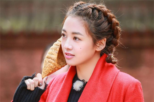 嬰兒肥適合什么發(fā)型 嬰兒肥的臉留什么發(fā)型好看 嬰兒肥適合什么發(fā)型 嬰兒肥的臉留什么發(fā)型好看