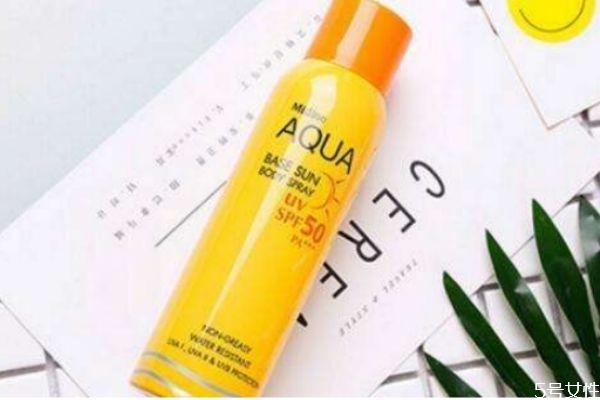 有哪些適合油皮的防曬 適合大油皮用的防曬 有哪些適合油皮的防曬 適合大油皮用的防曬