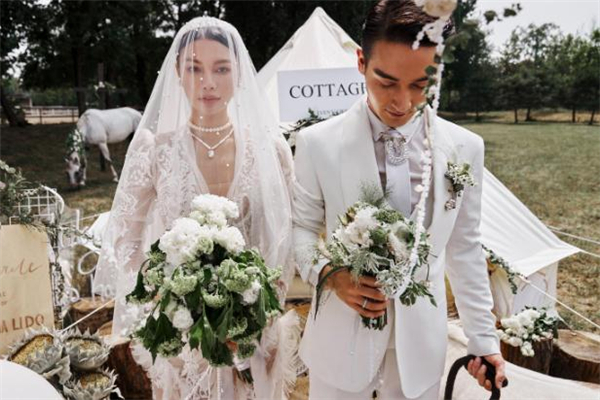 姐弟戀應(yīng)該誰寵誰 姐弟戀怎么寵女朋友