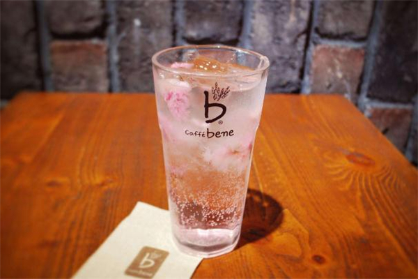 蘇打水的熱量 蘇打水含糖嗎 蘇打水的熱量 蘇打水含糖嗎