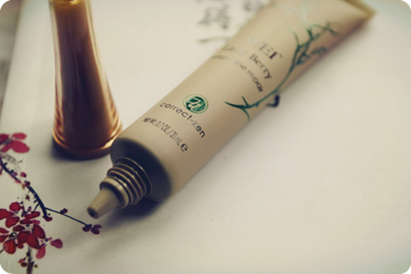 蔚藍之美禪正多肽填皺泥好用嗎 蔚藍之美禪正多肽填皺泥質(zhì)地如何