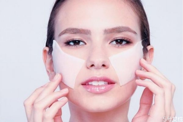 濕敷對(duì)化妝棉有沒(méi)有要求 濕敷用化妝棉還是壓縮面膜