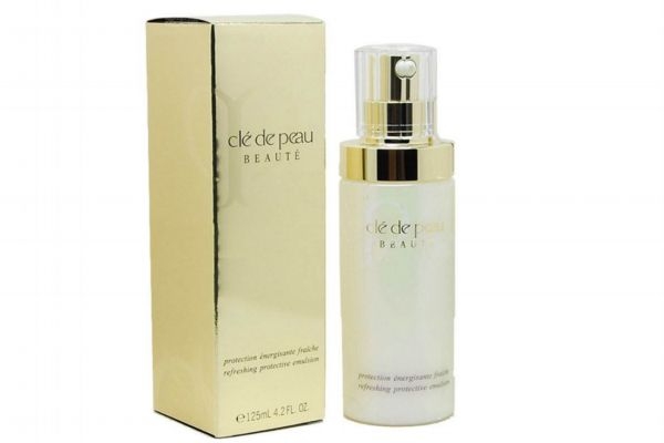 防護(hù)乳和隔離霜的區(qū)別 先用防護(hù)乳還是隔離霜 防護(hù)乳和隔離霜的區(qū)別 先用防護(hù)乳還是隔離霜