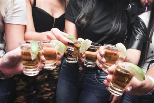 喝酒后能運動嗎 喝酒后運動有什么危害 喝酒后能運動嗎 喝酒后運動有什么危害