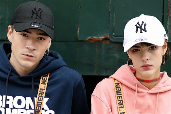 mlb帽子小圓標要撕嗎 mlb帽子真假戴起來有什么區(qū)別