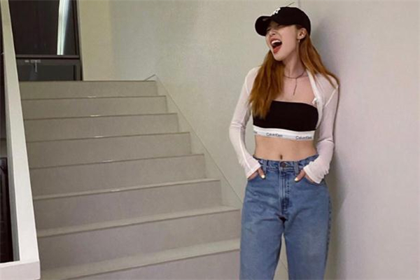 mlb帽子小圓標要撕嗎 mlb帽子真假戴起來有什么區(qū)別