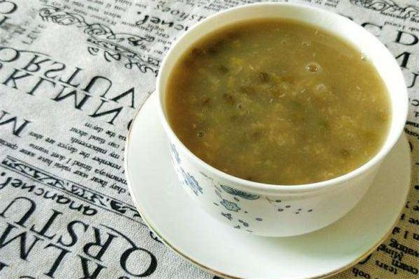 喝綠豆湯拉肚子是怎么回事 脾胃不好能喝綠豆湯嗎 喝綠豆湯拉肚子是怎么回事 脾胃不好能喝綠豆湯嗎