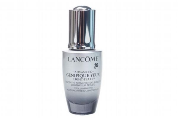 孕婦用眼霜對寶寶有什么影響 孕婦能用護膚品嗎 孕婦用眼霜對寶寶有什么影響 孕婦能用護膚品嗎