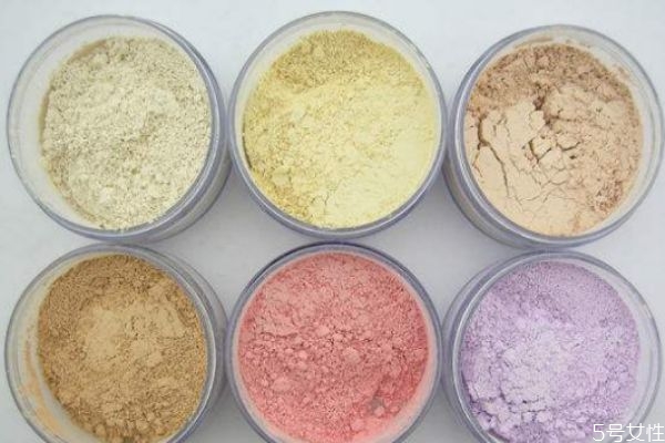 散粉怎么用才不會(huì)浮粉 為什么一上散粉就浮粉 散粉怎么用才不會(huì)浮粉 為什么一上散粉就浮粉