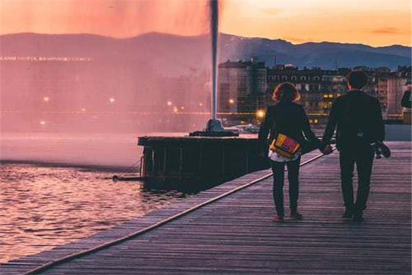 永遠(yuǎn)不要問男人的三句話 怎樣讓男人越來越離不開你 永遠(yuǎn)不要問男人的三句話 怎樣讓男人越來越離不開你