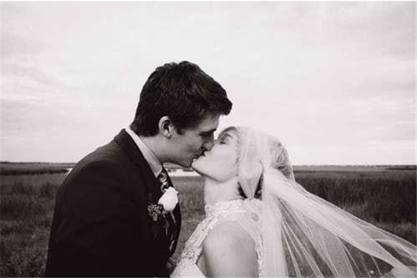 永遠(yuǎn)不要問男人的三句話 怎樣讓男人越來越離不開你 永遠(yuǎn)不要問男人的三句話 怎樣讓男人越來越離不開你