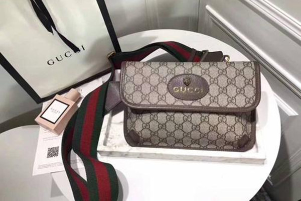 gucci虎頭腰包好用嗎 gucci虎頭腰包怎么辨別真?zhèn)?>
         				<strong>gucci虎頭腰包好用嗎 gucci虎頭腰包怎么辨別真?zhèn)?/strong>
         			</a>
         				<p>gucci的包包一直都是大家比較喜歡的，而且他家的包包都很有他家的味道，很多明星都喜歡背，那么gucci虎頭腰包怎么辨別真?zhèn)文亍?/p>
         		</li> 
                                               <li>
         			<a href=