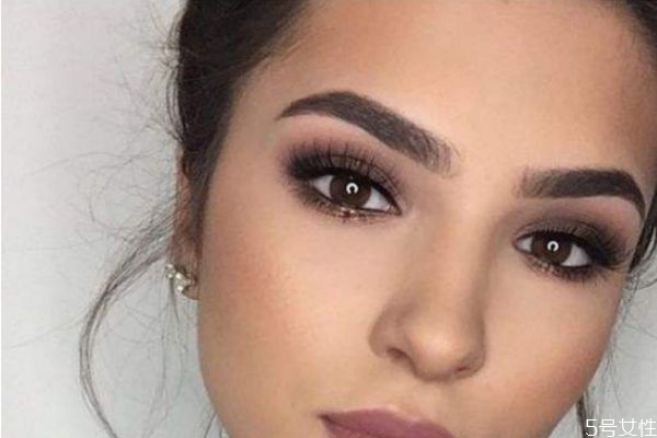 為什么美瞳線會(huì)掉色 做美瞳線怎么節(jié)省費(fèi)用 為什么美瞳線會(huì)掉色 做美瞳線怎么節(jié)省費(fèi)用