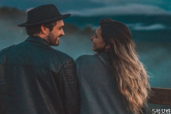 想我了嗎怎么機(jī)智回答 如何調(diào)皮的說(shuō)我想你了