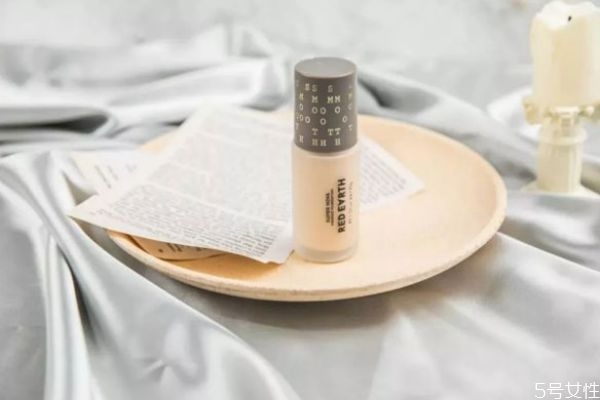 紅地球粉底液哪個(gè)國的 紅地球粉底液適合哪個(gè)皮膚