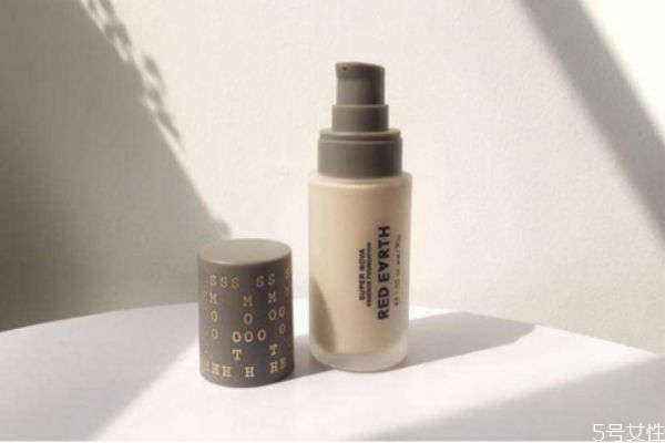紅地球粉底液保質期多久 紅地球粉底液生產日期怎么看