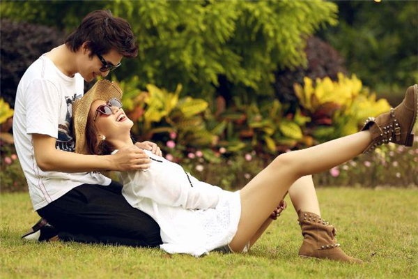 異地戀男朋友不喜歡我了怎么辦 異地戀男朋友不愛你的表現