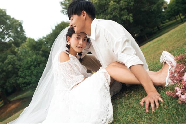 第一次約會結束后說些什么 約會后男生對你有興趣的表現(xiàn)