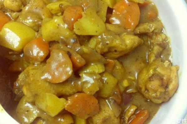 咖喱雞翅飯?jiān)趺醋?咖喱雞翅土豆的做法 咖喱雞翅飯?jiān)趺醋?咖喱雞翅土豆的做法
