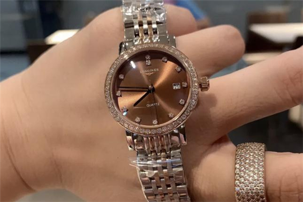 浪琴實體店和官網價格一樣嗎 浪琴實體店有折扣嗎