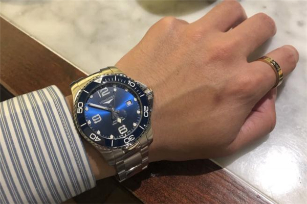 浪琴康卡斯怎么調(diào)日期 浪琴康卡斯是什么機(jī)芯 浪琴康卡斯怎么調(diào)日期 浪琴康卡斯是什么機(jī)芯