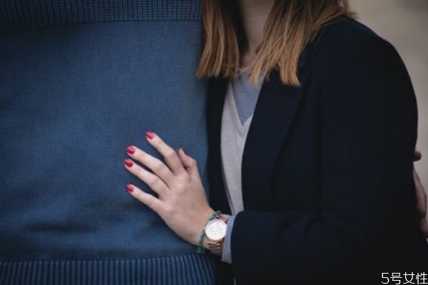 怎么治對(duì)你冷淡的老公 和變心的老公怎么相處 怎么治對(duì)你冷淡的老公 和變心的老公怎么相處