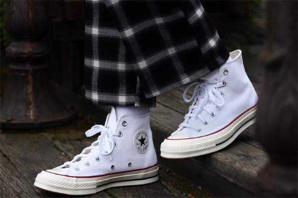 匡威鞋墊可以拿出來嗎 匡威鞋墊能洗嗎 匡威鞋墊可以拿出來嗎 匡威鞋墊能洗嗎