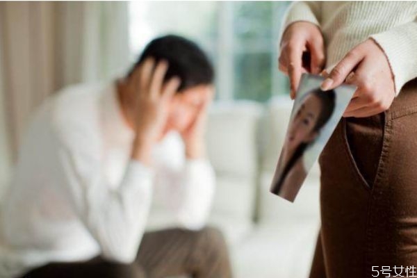 家庭冷暴力八個階段 輕松面對男人冷暴力 家庭冷暴力八個階段 輕松面對男人冷暴力