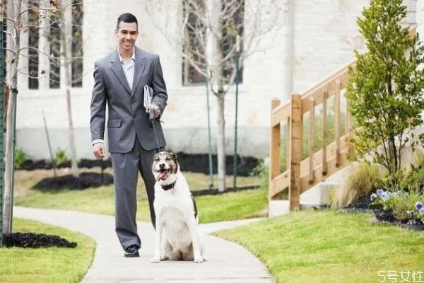 怎么讓老公離不開(kāi)你 怎么讓老公粘著自己 怎么讓老公離不開(kāi)你 怎么讓老公粘著自己