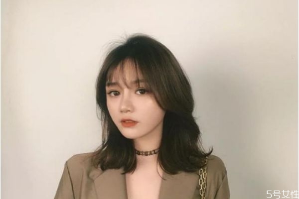 電發(fā)后多久可以洗頭 電發(fā)和燙發(fā)有什么區(qū)別 電發(fā)后多久可以洗頭 電發(fā)和燙發(fā)有什么區(qū)別