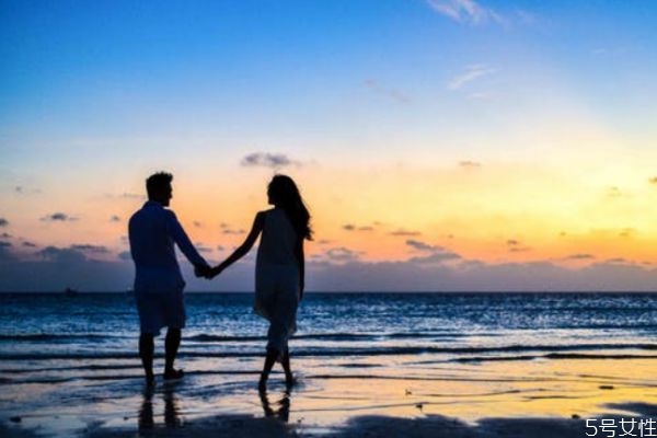 分居兩地怎么查老公出軌 兩地分居男人外遇表現(xiàn) 分居兩地怎么查老公出軌 兩地分居男人外遇表現(xiàn)