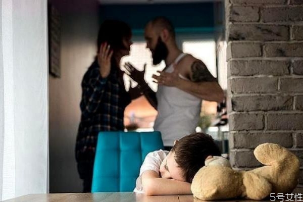 男人決心離婚是因為什么 什么是男人離婚的決心 男人決心離婚是因為什么 什么是男人離婚的決心