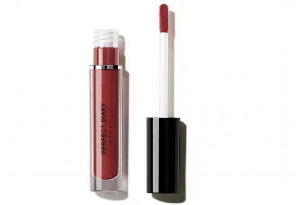 口紅融化后可以修復(fù)嗎 口紅蹭到衣服上怎么辦 口紅融化后可以修復(fù)嗎 口紅蹭到衣服上怎么辦