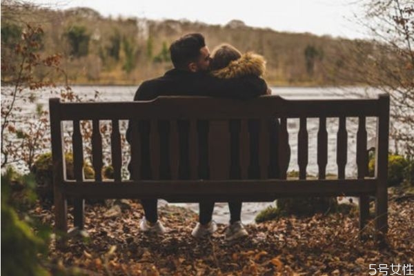 考驗男朋友的必問問題 測試在對方心里的位置 考驗男朋友的必問問題 測試在對方心里的位置