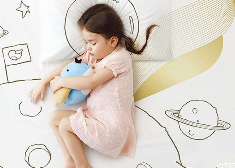 紗布尿布好用嗎 紗布尿布優(yōu)缺點分析 紗布尿布好用嗎 紗布尿布優(yōu)缺點分析