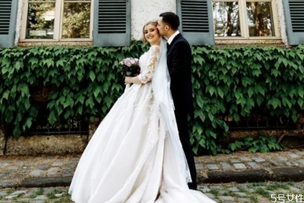 戀愛冷淡期怎么解決 熱戀過后冷淡期怎么辦 戀愛冷淡期怎么解決 熱戀過后冷淡期怎么辦