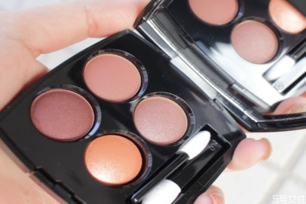 香奈兒眼影352和354哪個好看 香奈兒352眼影試色 香奈兒眼影352和354哪個好看 香奈兒352眼影試色